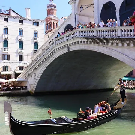 Rialto Mercato Deluxe Lägenhet